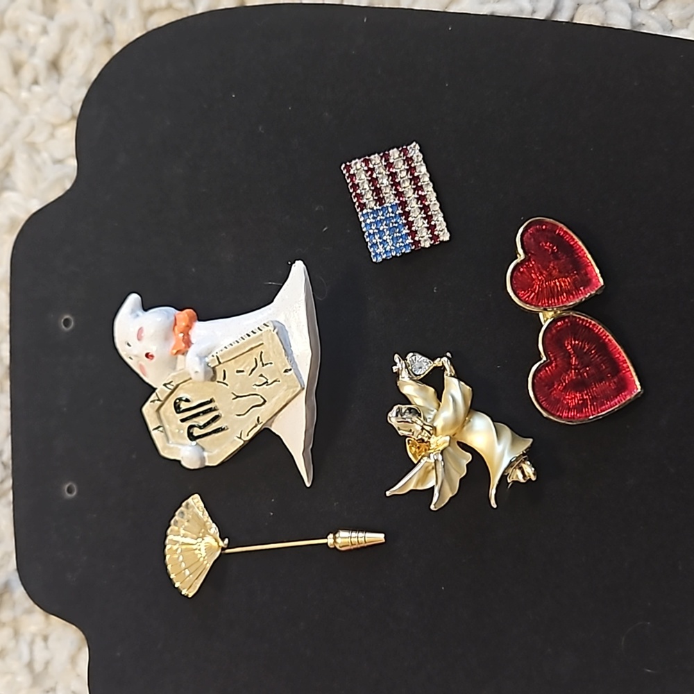 Holiday pin bundle